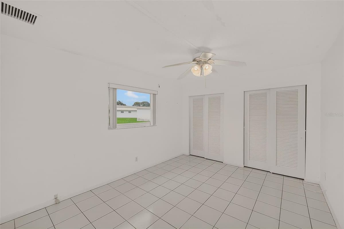 14144 87TH AVENUE — photo 4 of 42