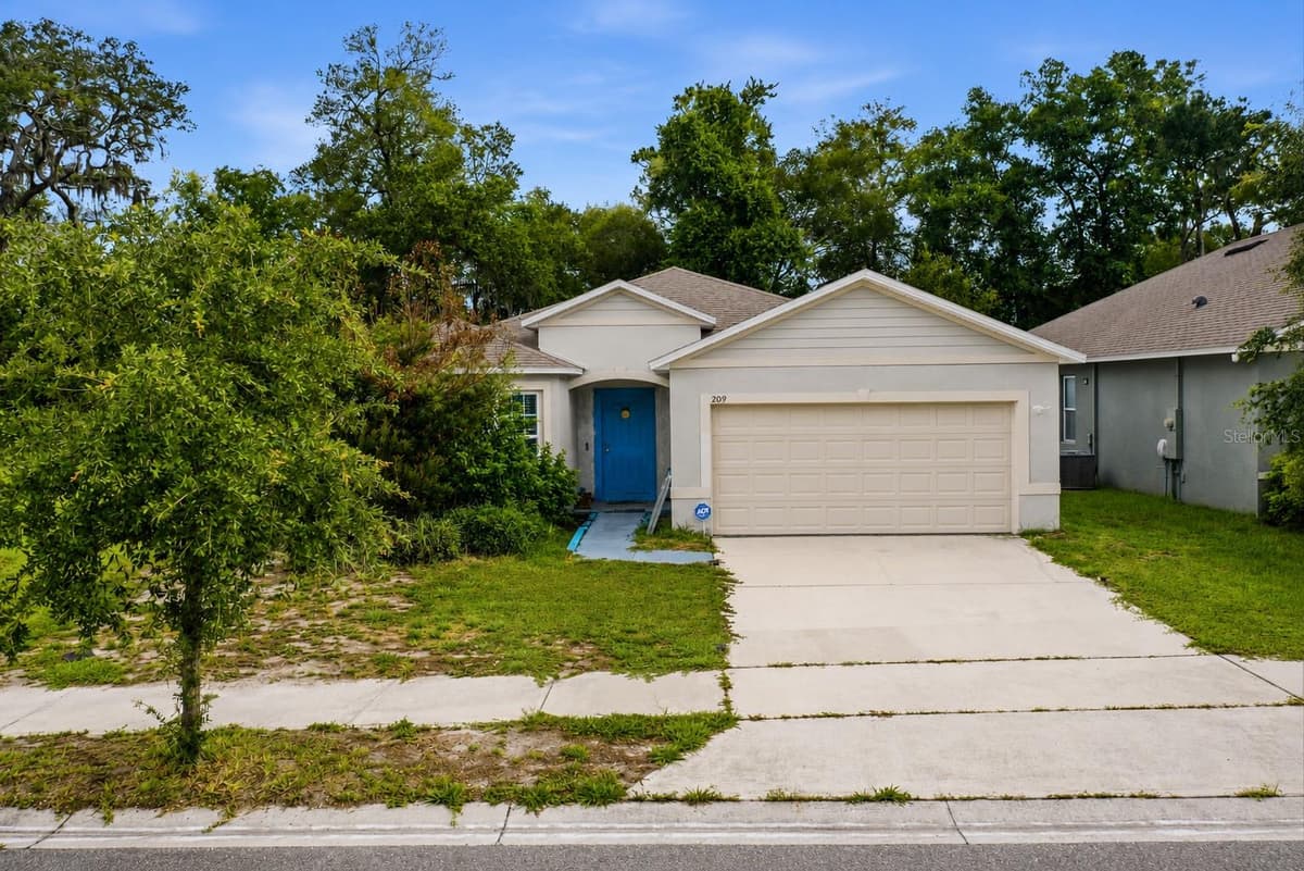209 MEGHAN CIR — photo 2 of 44