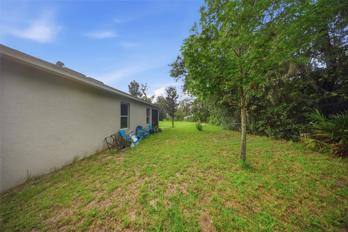 209 MEGHAN CIR — photo 34 of 44
