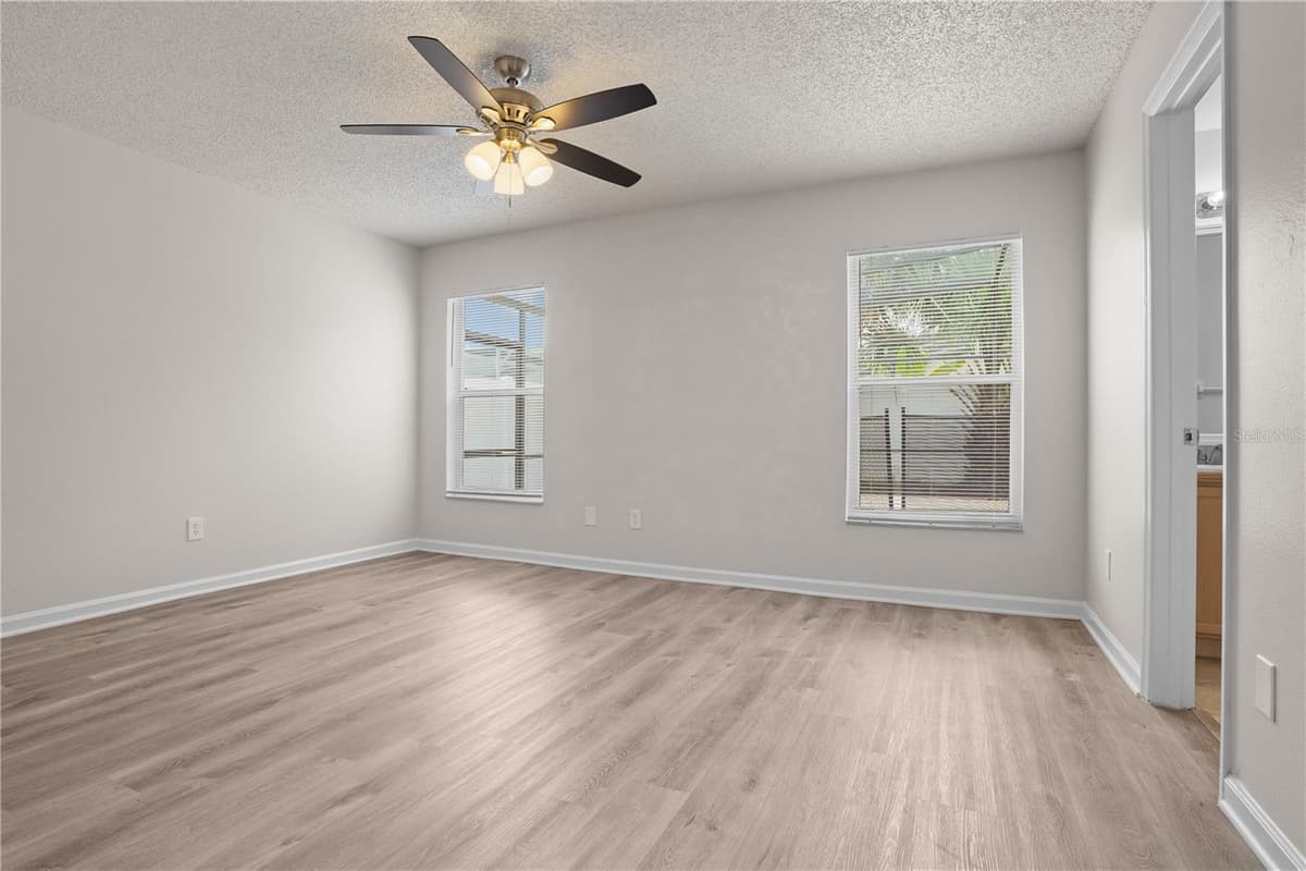 1513 INDIAN OAKS TRAIL — photo 19 of 39