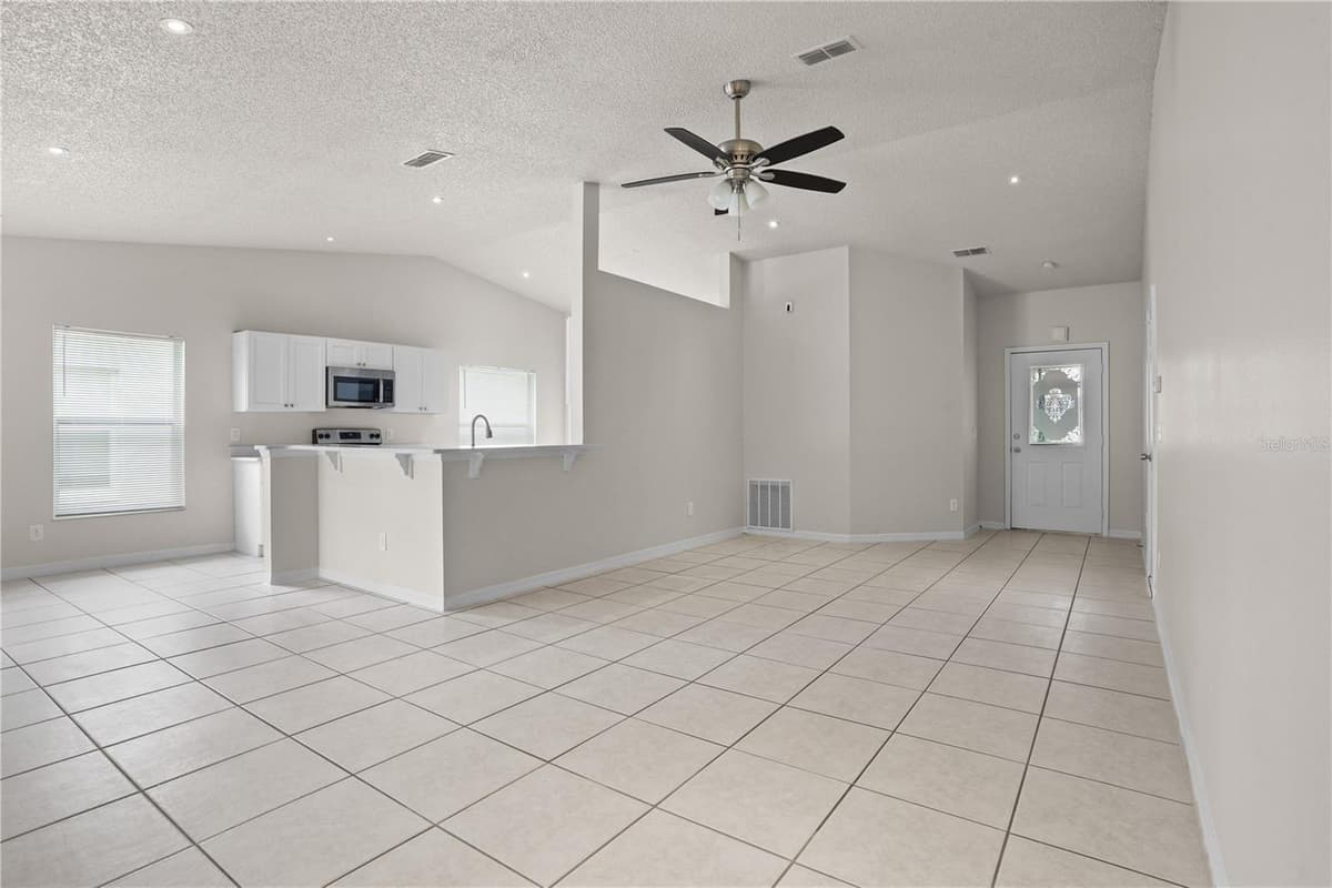 1513 INDIAN OAKS TRAIL — photo 10 of 39