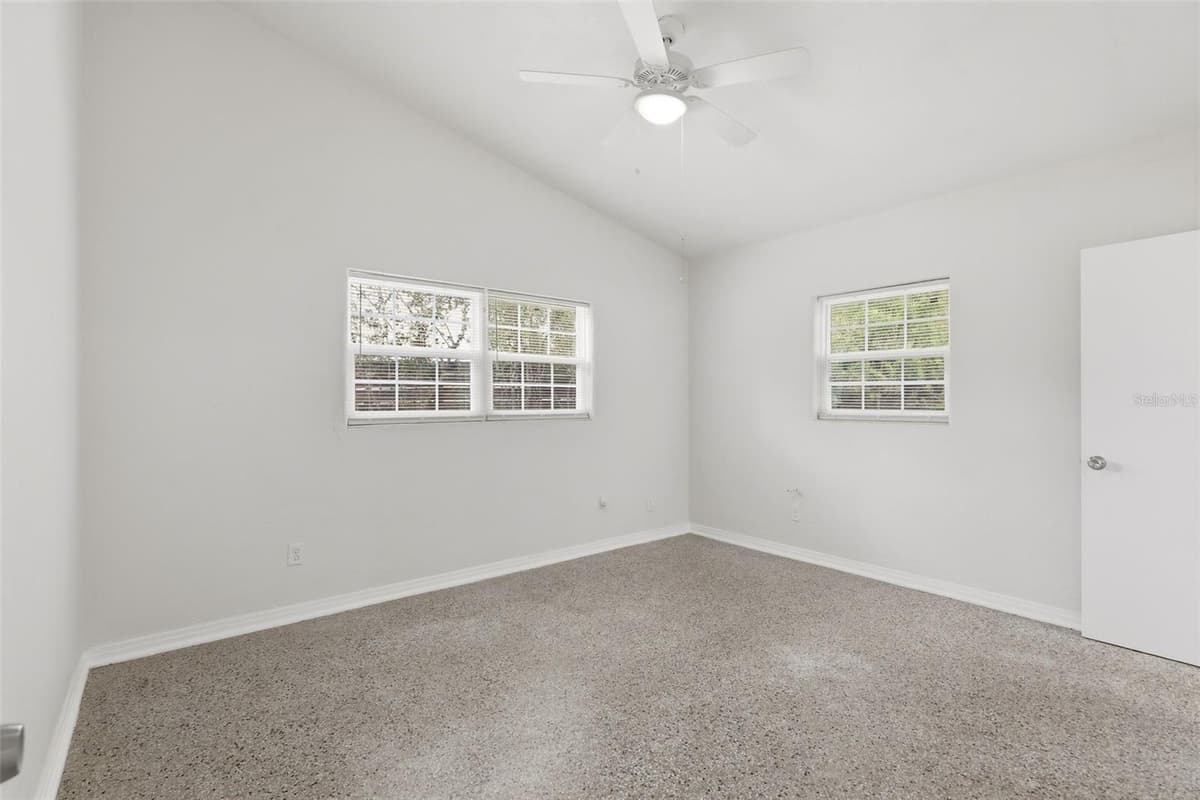 724 BRAIDWOOD LANE — photo 18 of 45