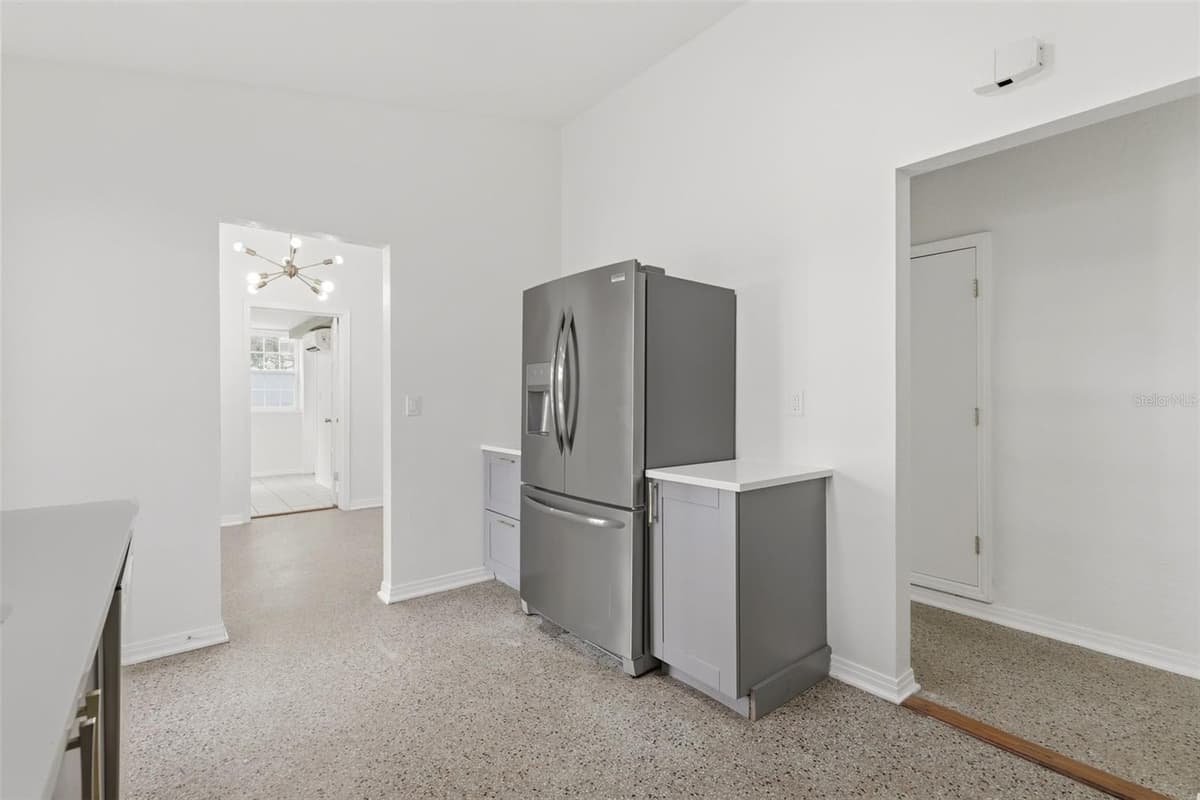 724 BRAIDWOOD LANE — photo 12 of 45
