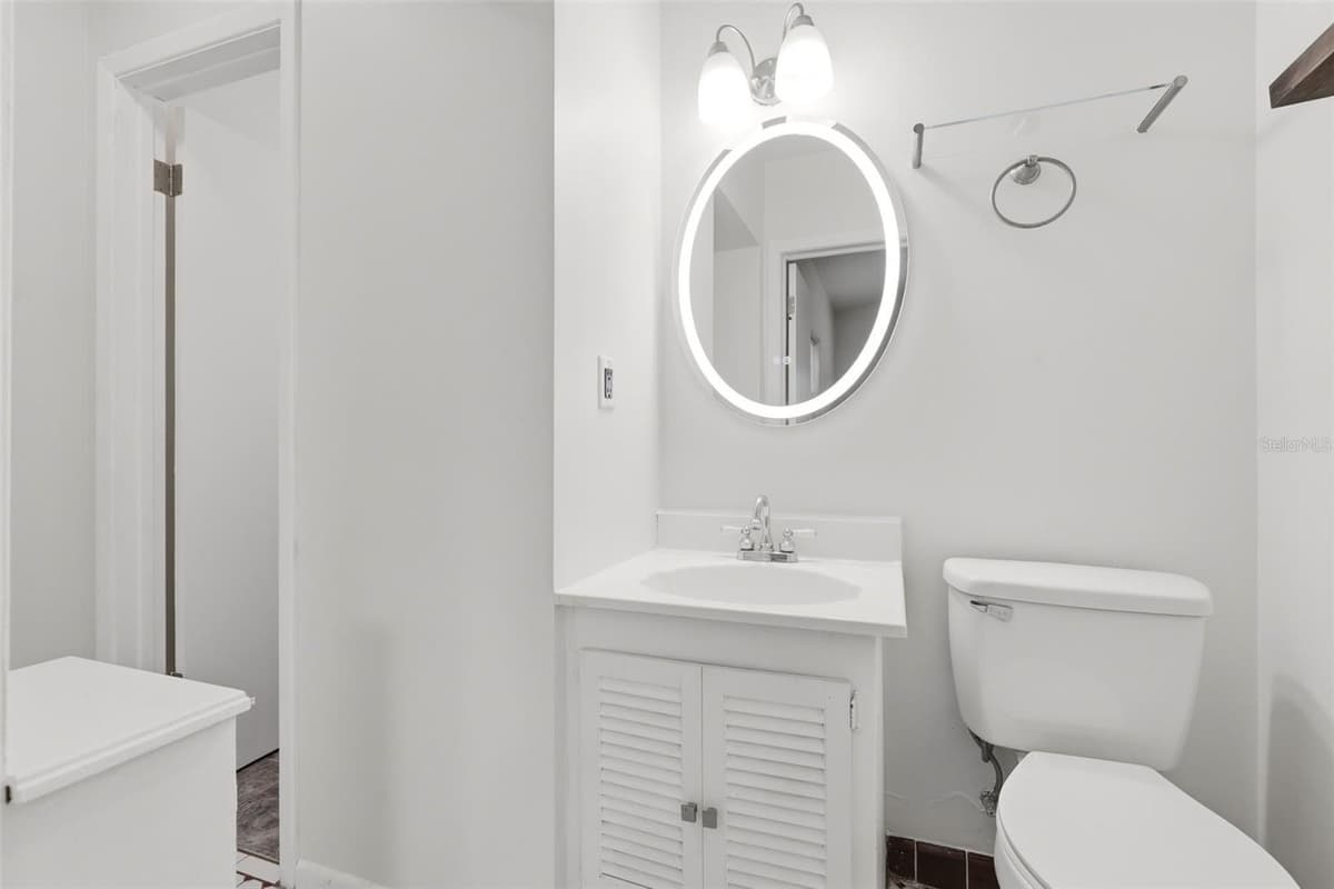 724 BRAIDWOOD LANE — photo 21 of 45