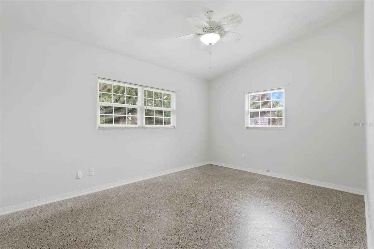 724 BRAIDWOOD LANE — photo 26 of 45