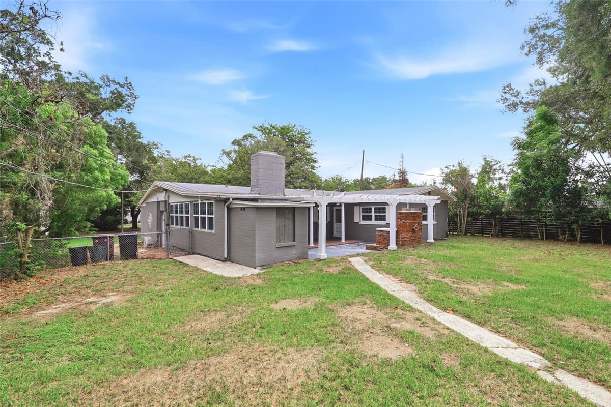 724 BRAIDWOOD LANE — photo 33 of 45