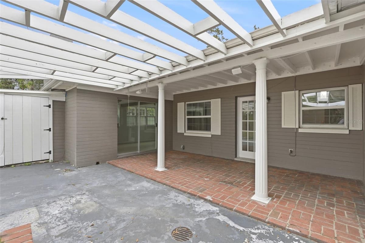 724 BRAIDWOOD LANE — photo 32 of 45