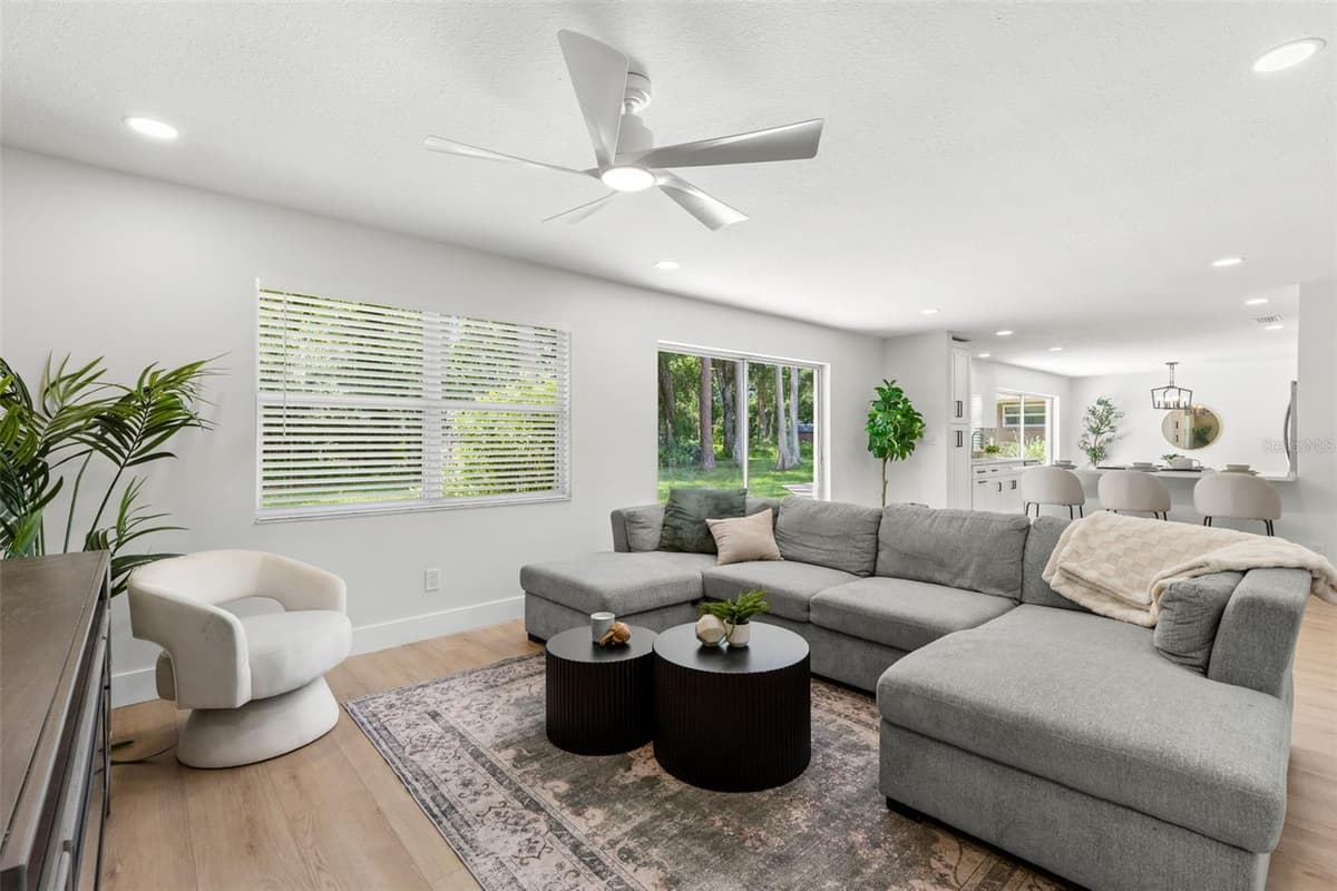 2718 WOODHALL TERRACE — photo 8 of 32