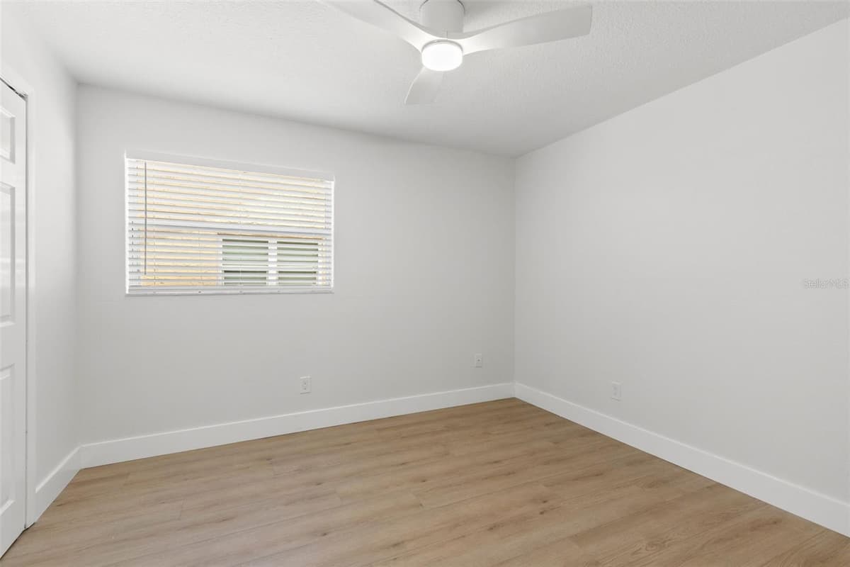 2718 WOODHALL TERRACE — photo 29 of 32