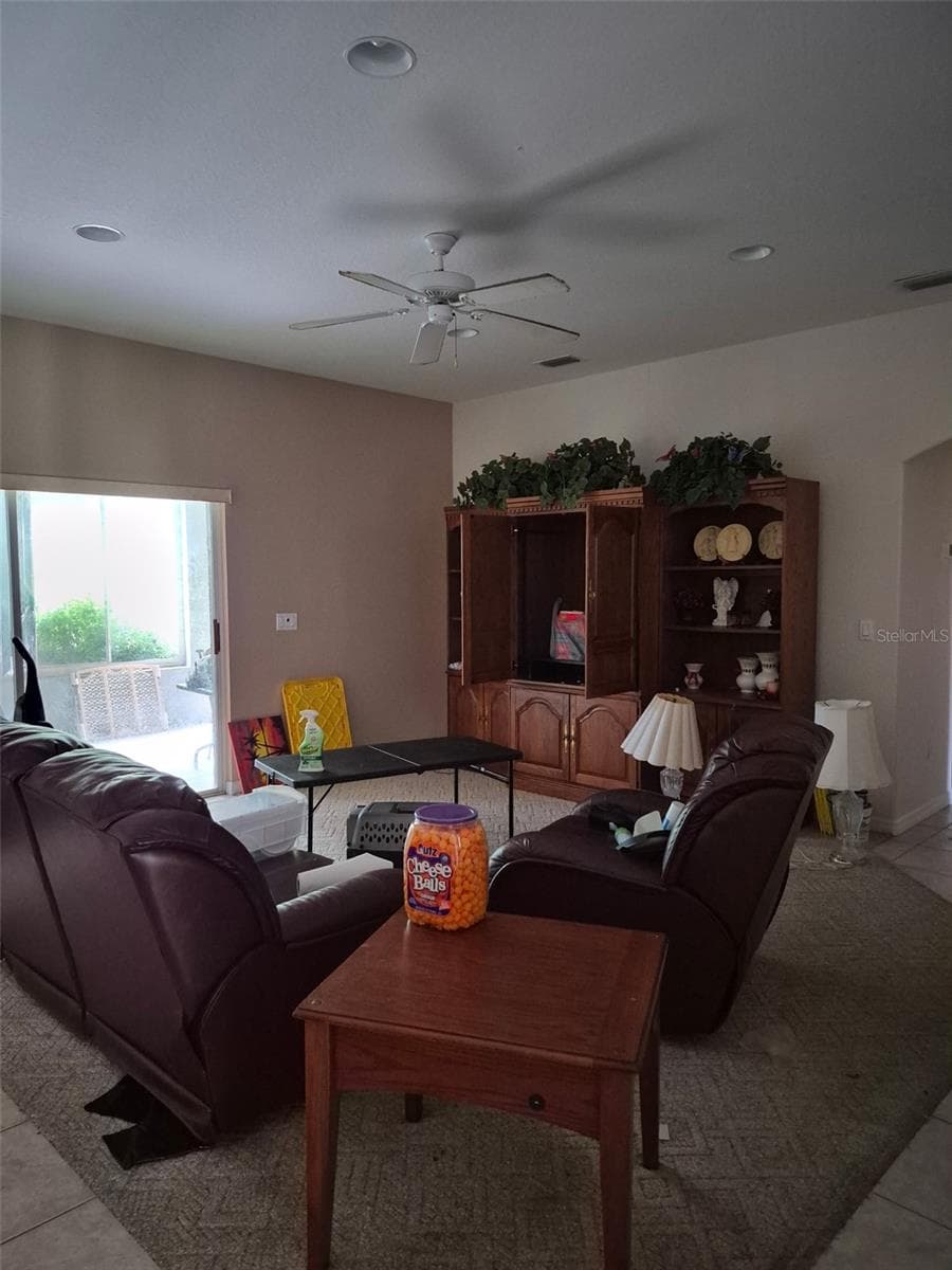 3163 FOREST CREEK DRIVE — photo 8 of 44