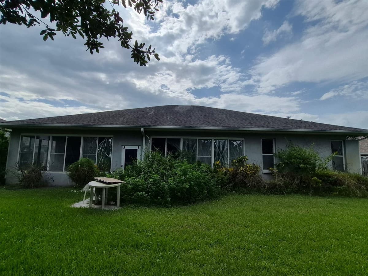 3163 FOREST CREEK DRIVE — photo 14 of 44