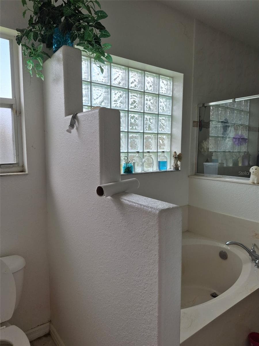3163 FOREST CREEK DRIVE — photo 31 of 44