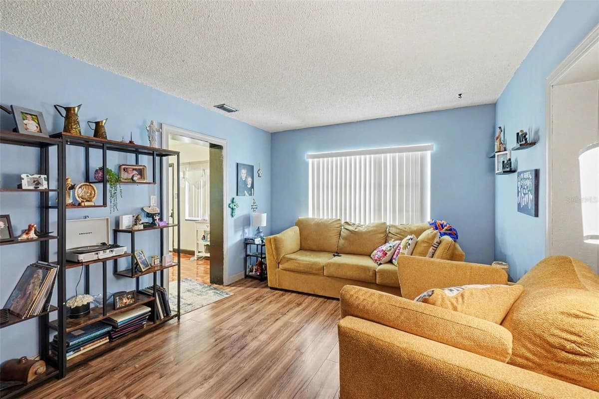 3040 STRAWBERRY LANE — photo 3 of 26