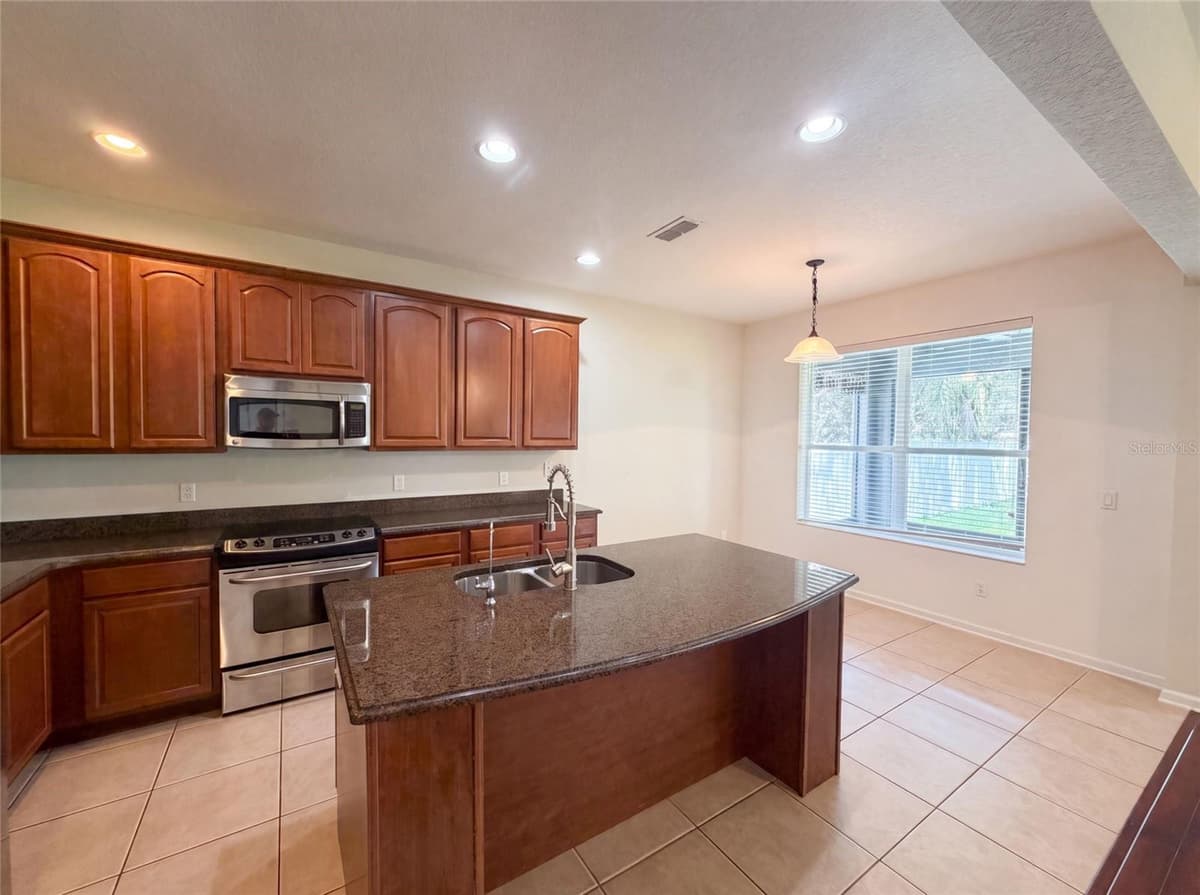 13228 ROSKIN LANE — photo 15 of 34