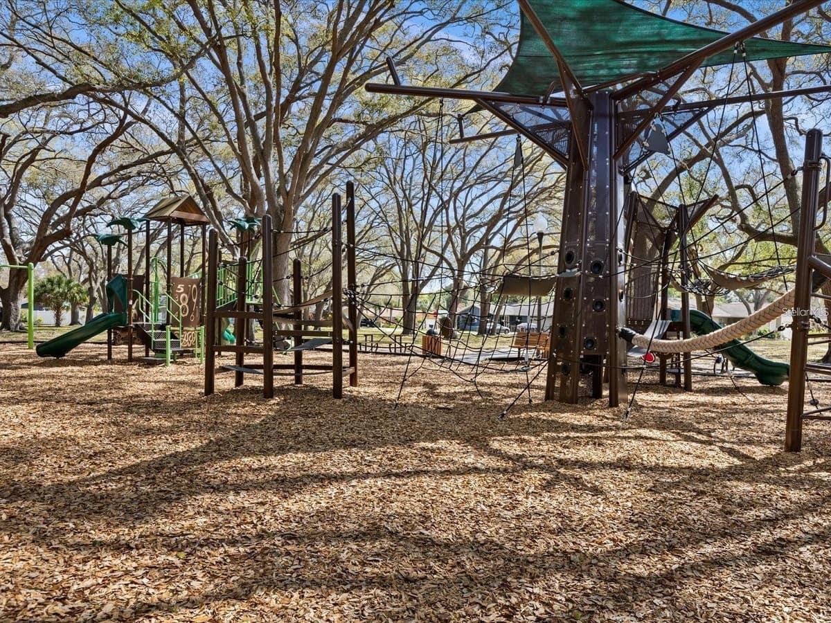 1622 DALE CIRCLE — photo 46 of 53