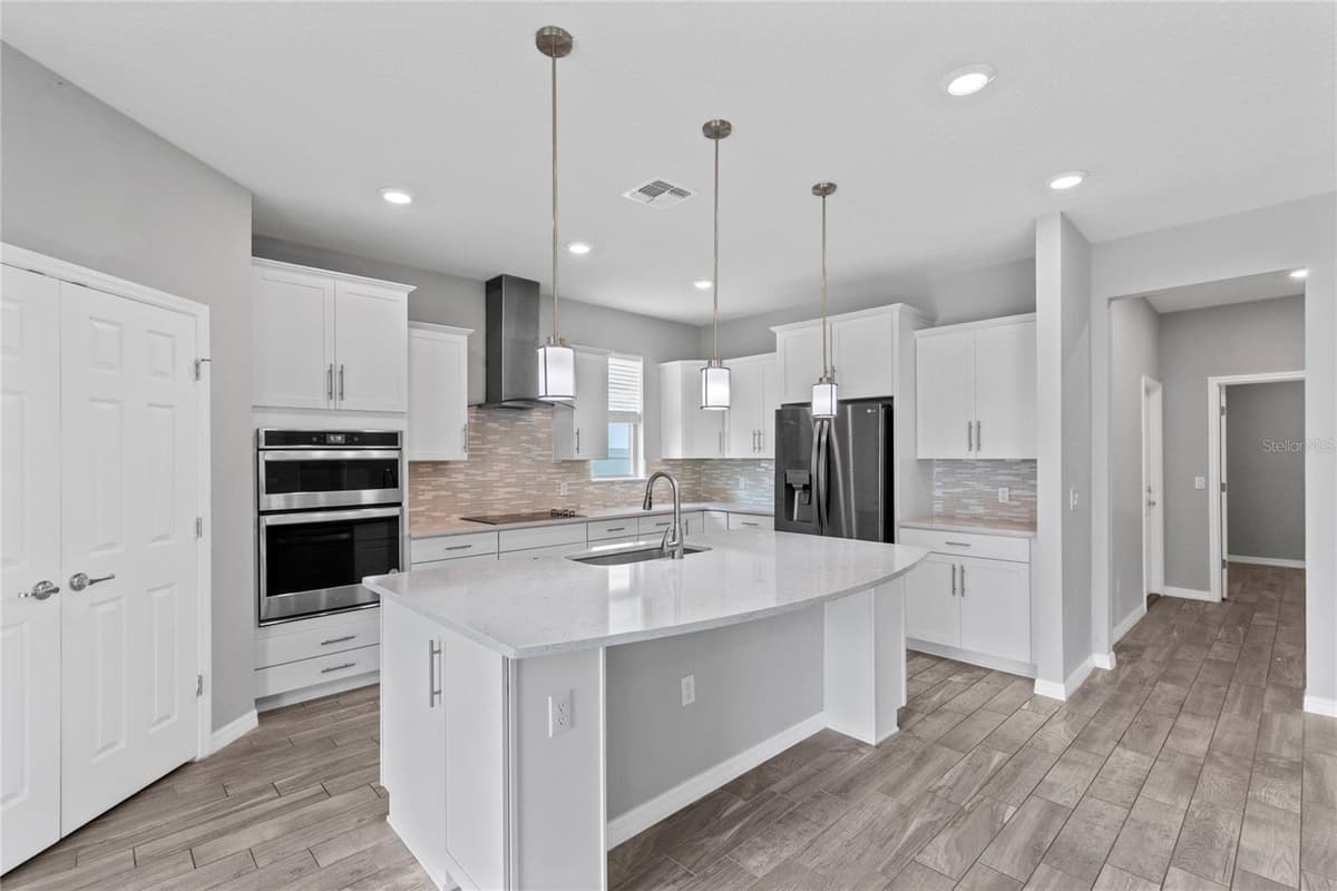 2754 MATERA DRIVE — photo 2 of 34