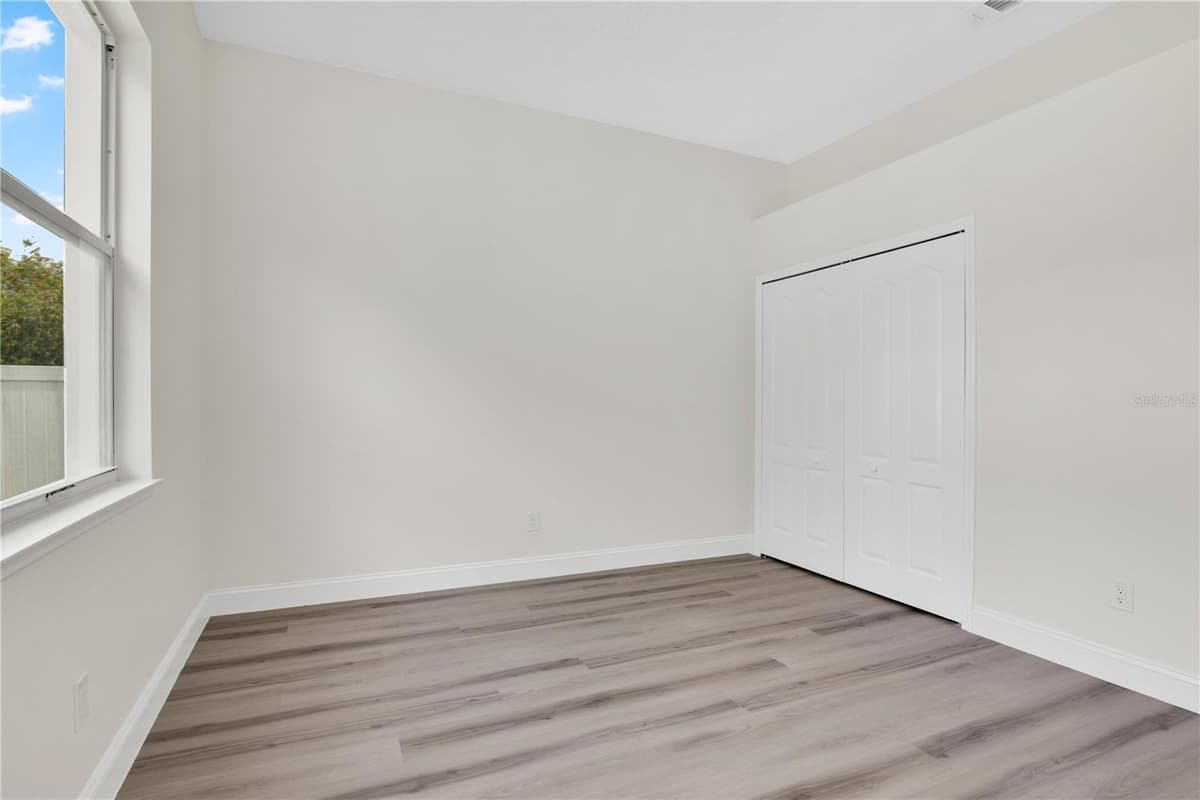 13149 LAKEWIND DRIVE — photo 30 of 47