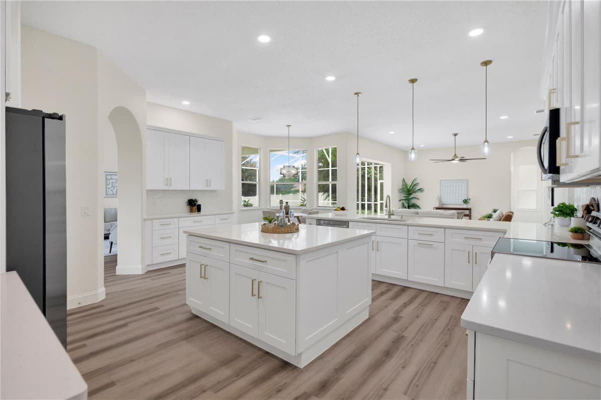 13149 LAKEWIND DRIVE — photo 11 of 47