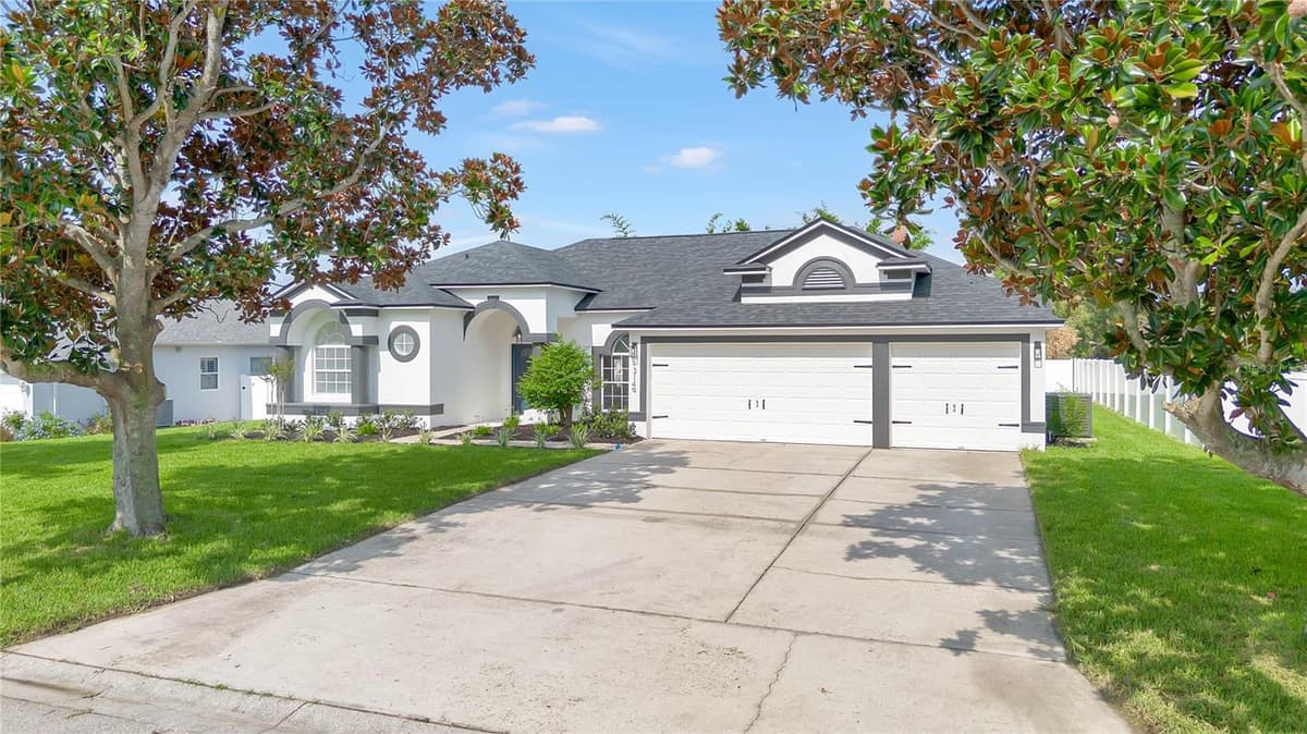 13149 LAKEWIND DRIVE — photo 3 of 47