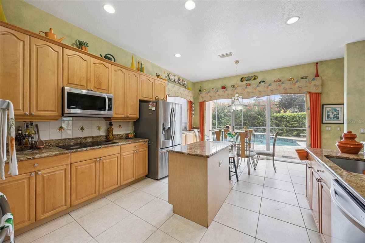 8991 HERITAGE BAY CIRCLE — photo 4 of 43