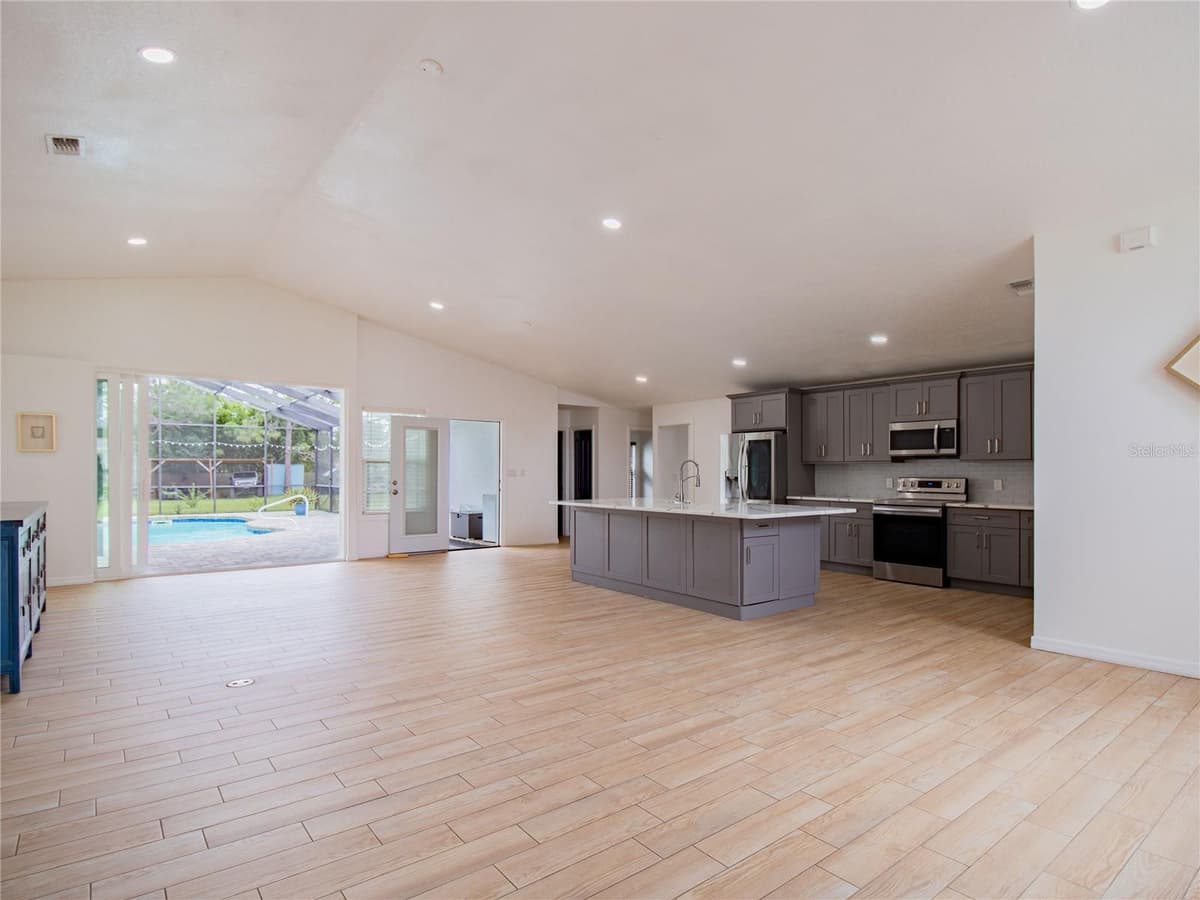 31439 STIRRUP LANE — photo 8 of 49