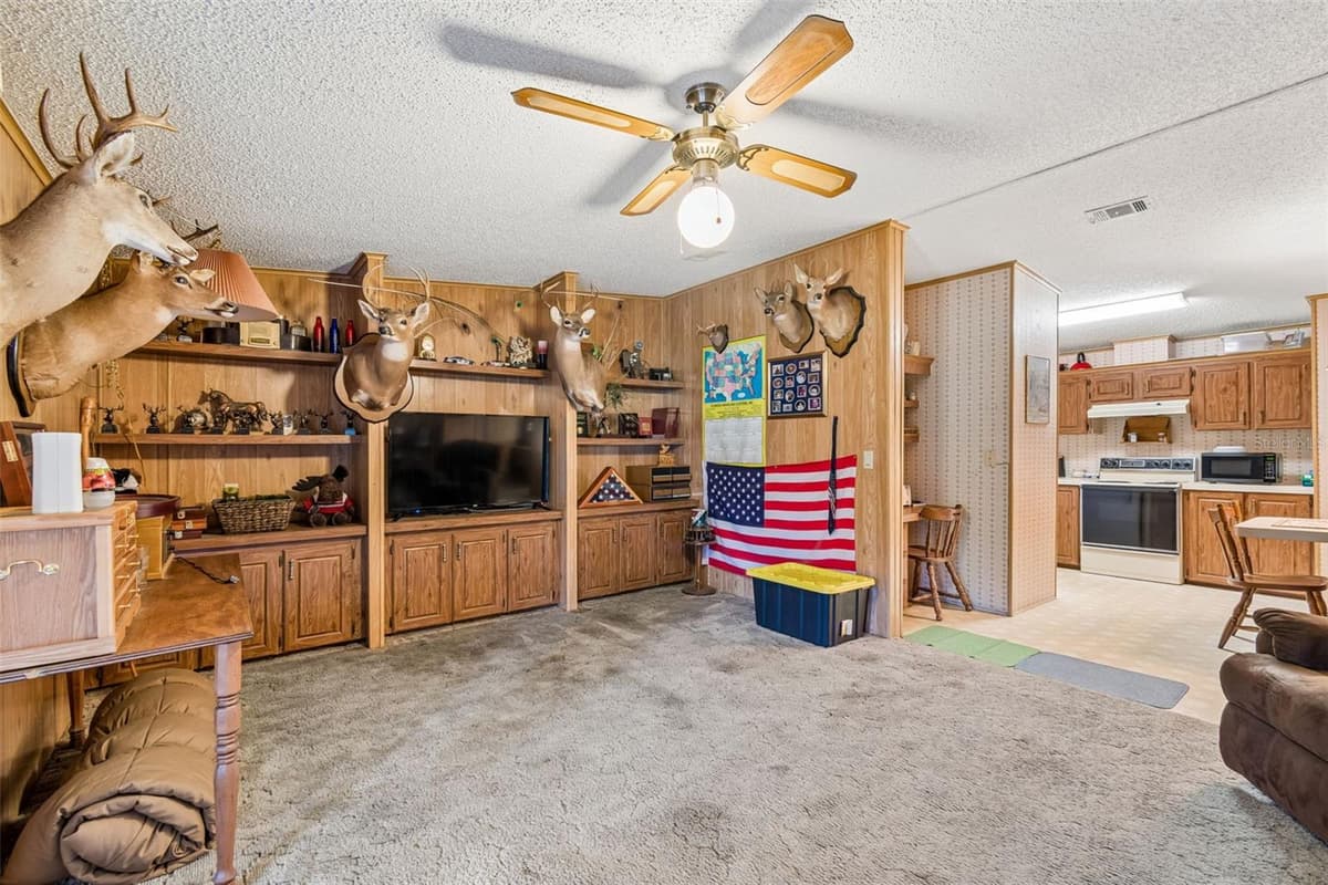 6325 OAKVIEW LANE — photo 6 of 47