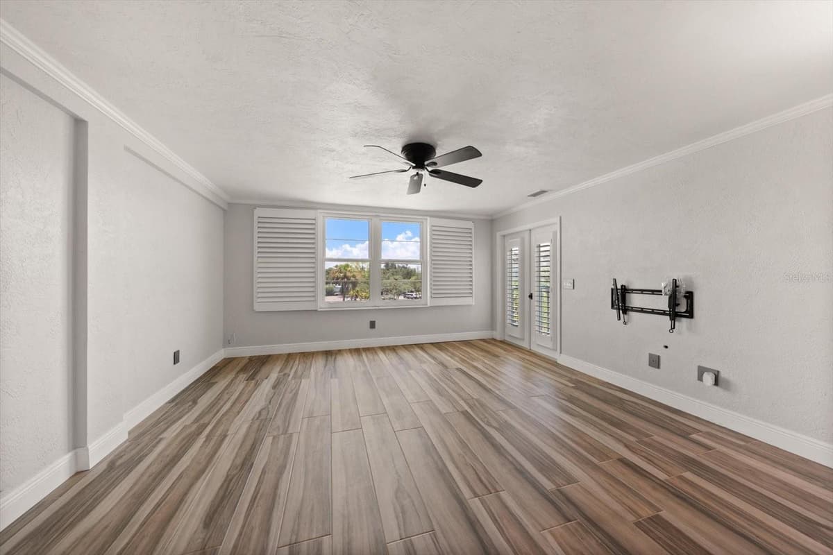 4681 1ST STREET — photo 15 of 25