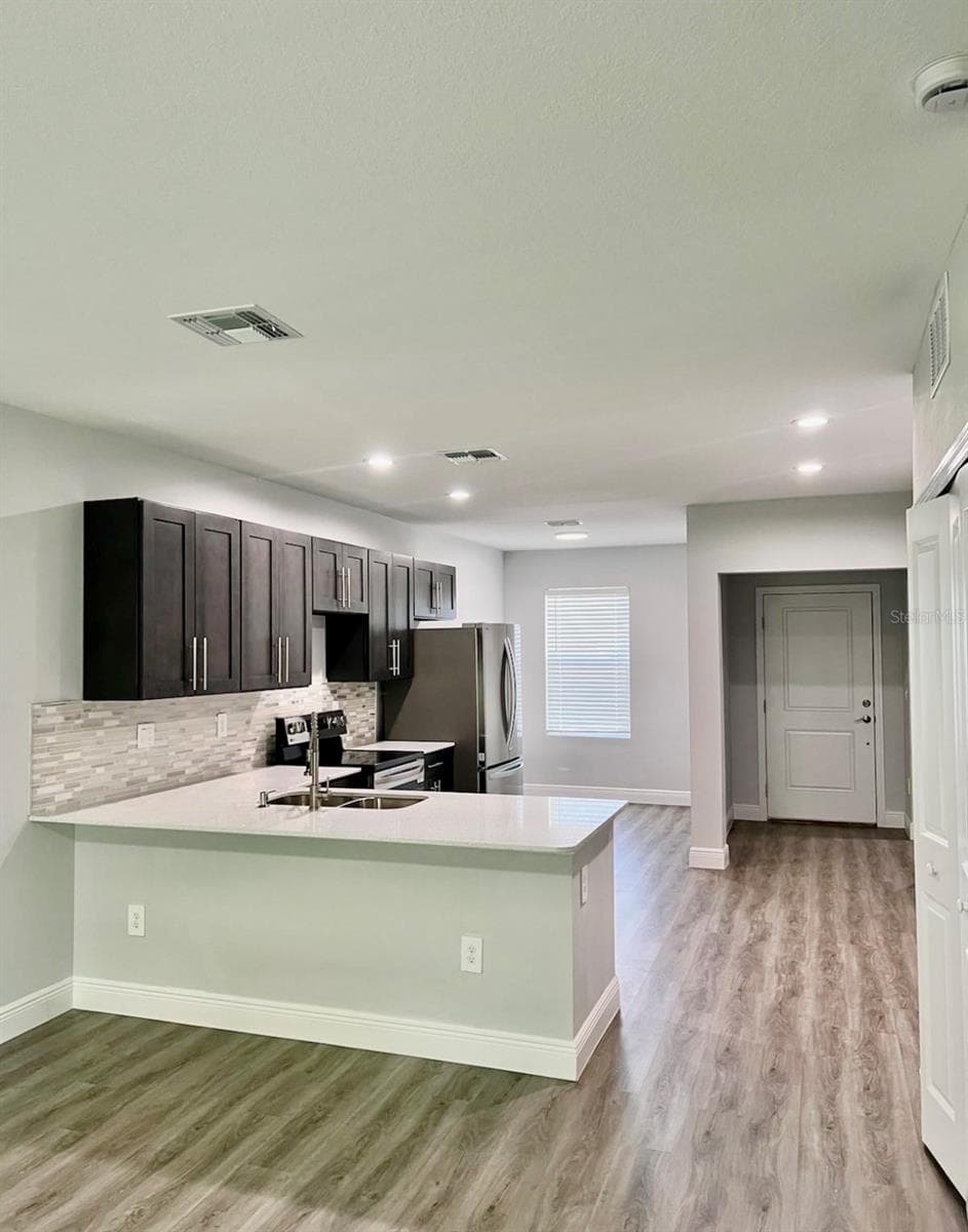 519 BLACKBIRD LANE — photo 4 of 13