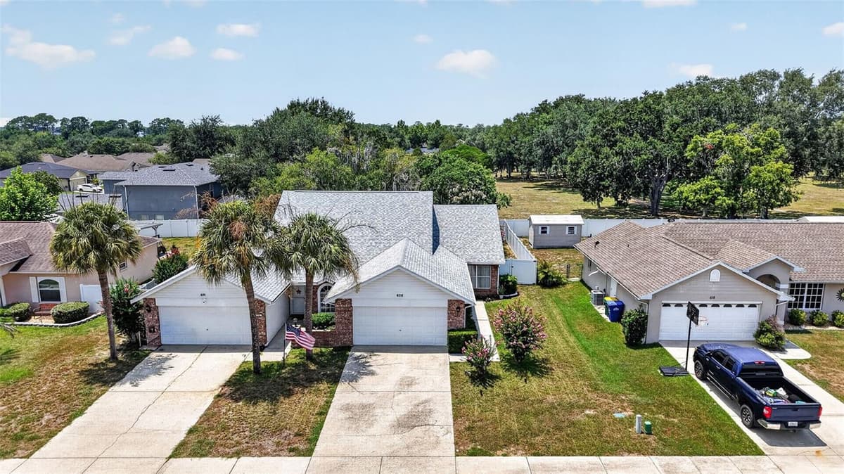 626 WOODVIEW DRIVE — photo 4 of 38