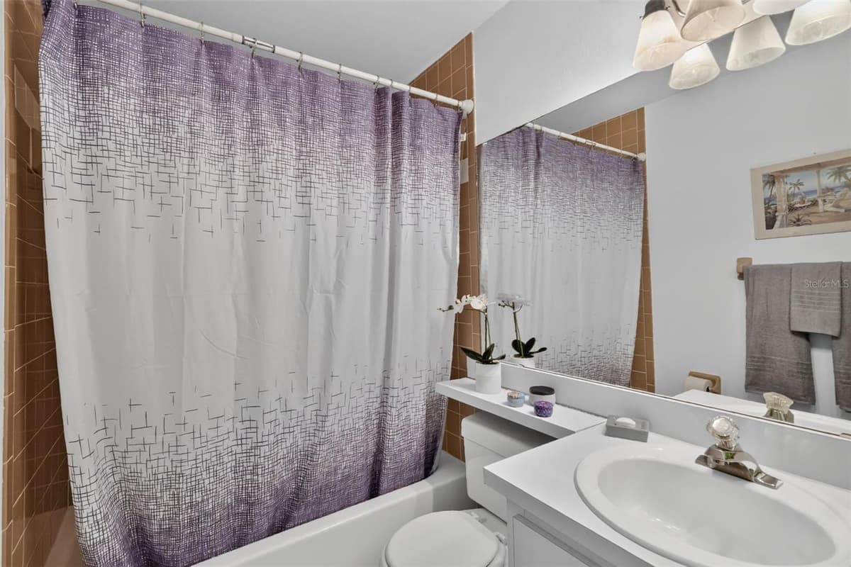 626 WOODVIEW DRIVE — photo 33 of 38
