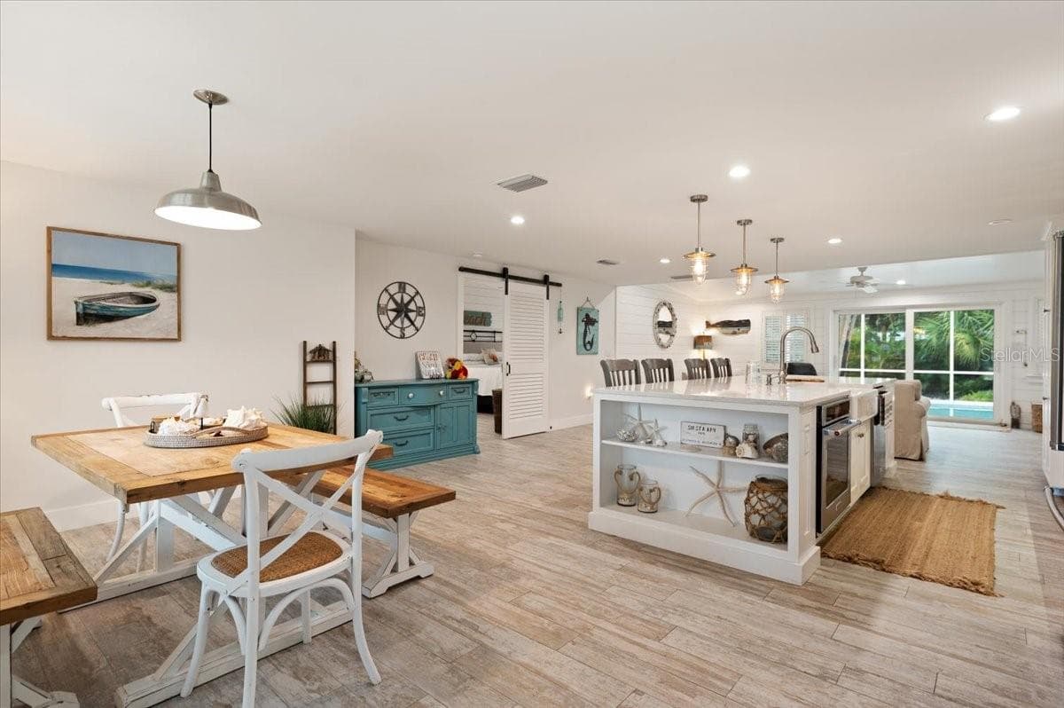 5125 SANDY BEACH AVENUE — photo 4 of 41