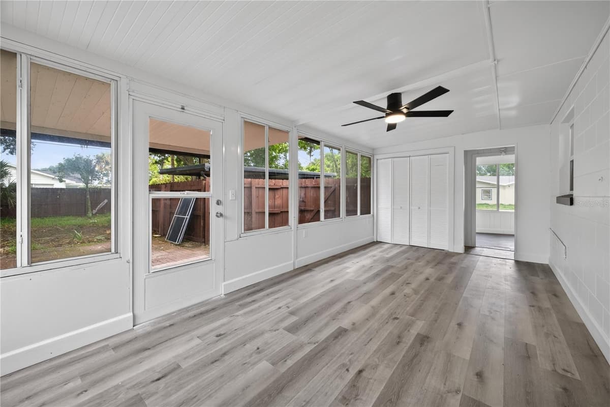 2390 NORTHLAND ROAD — photo 31 of 39