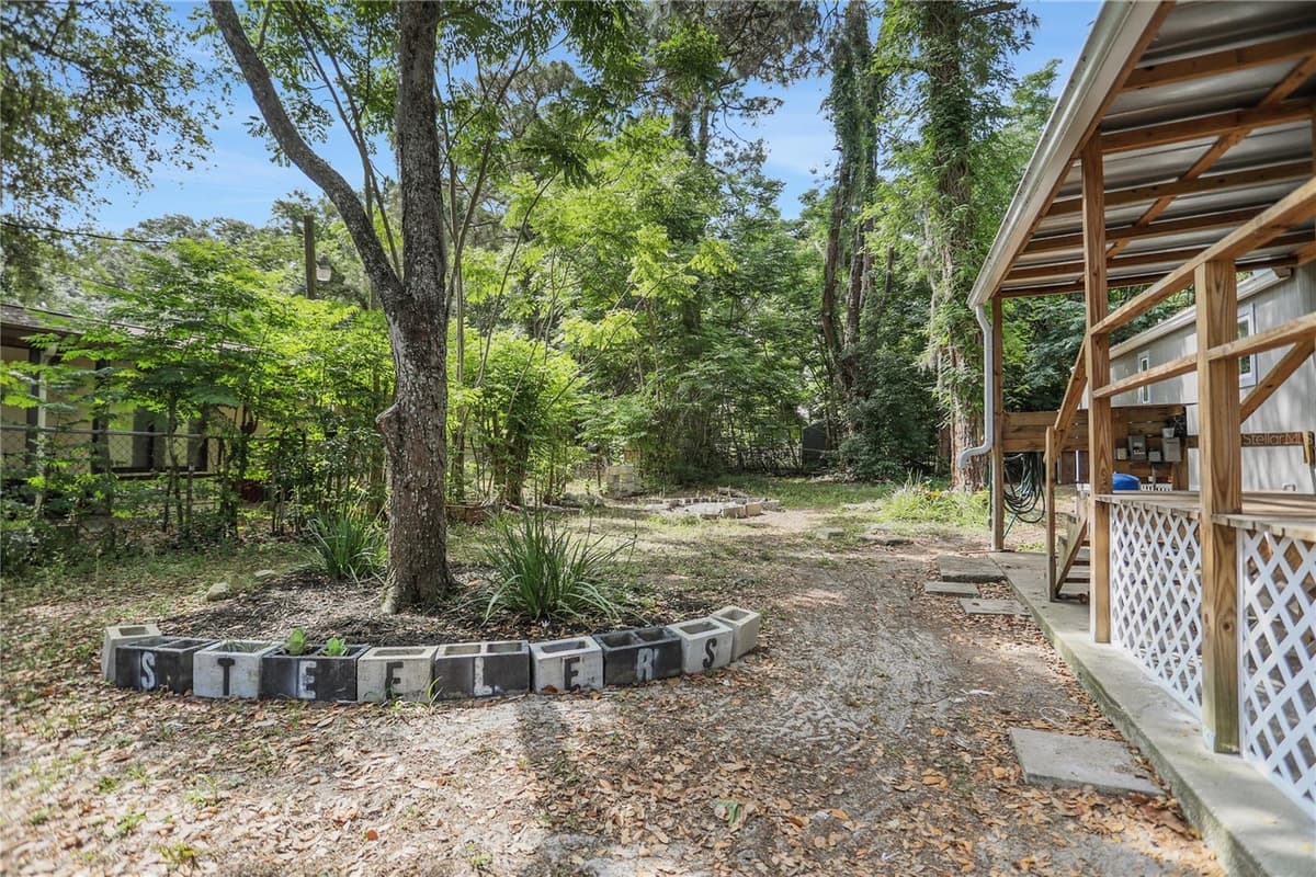 9132 MANGO STREET — photo 8 of 9