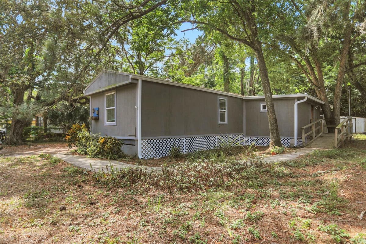 9132 MANGO STREET — photo 4 of 9