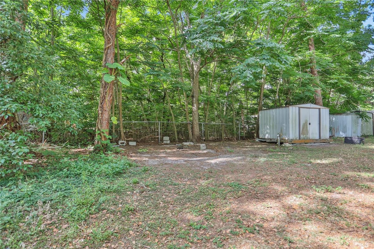9132 MANGO STREET — photo 7 of 9