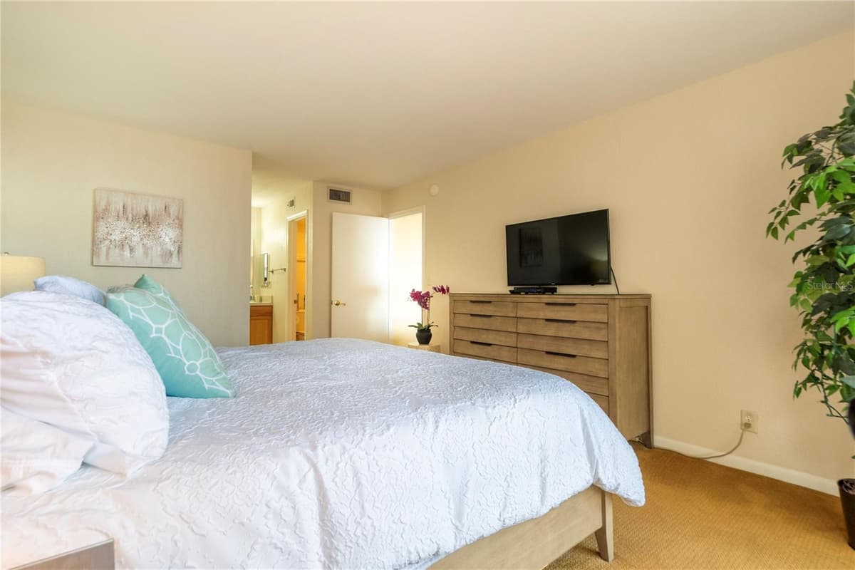 5277 ISLA KEY BOULEVARD — photo 35 of 62
