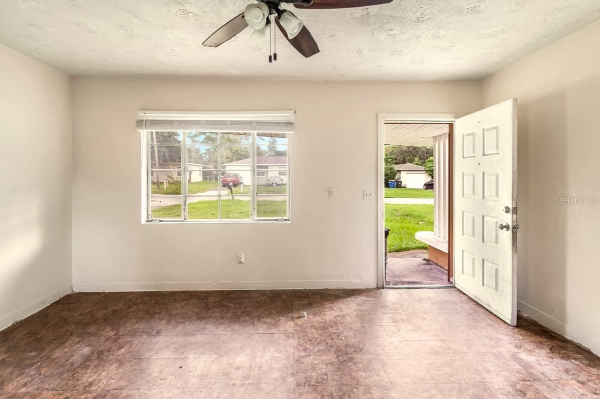 1329 WOODBINE STREET — photo 3 of 31