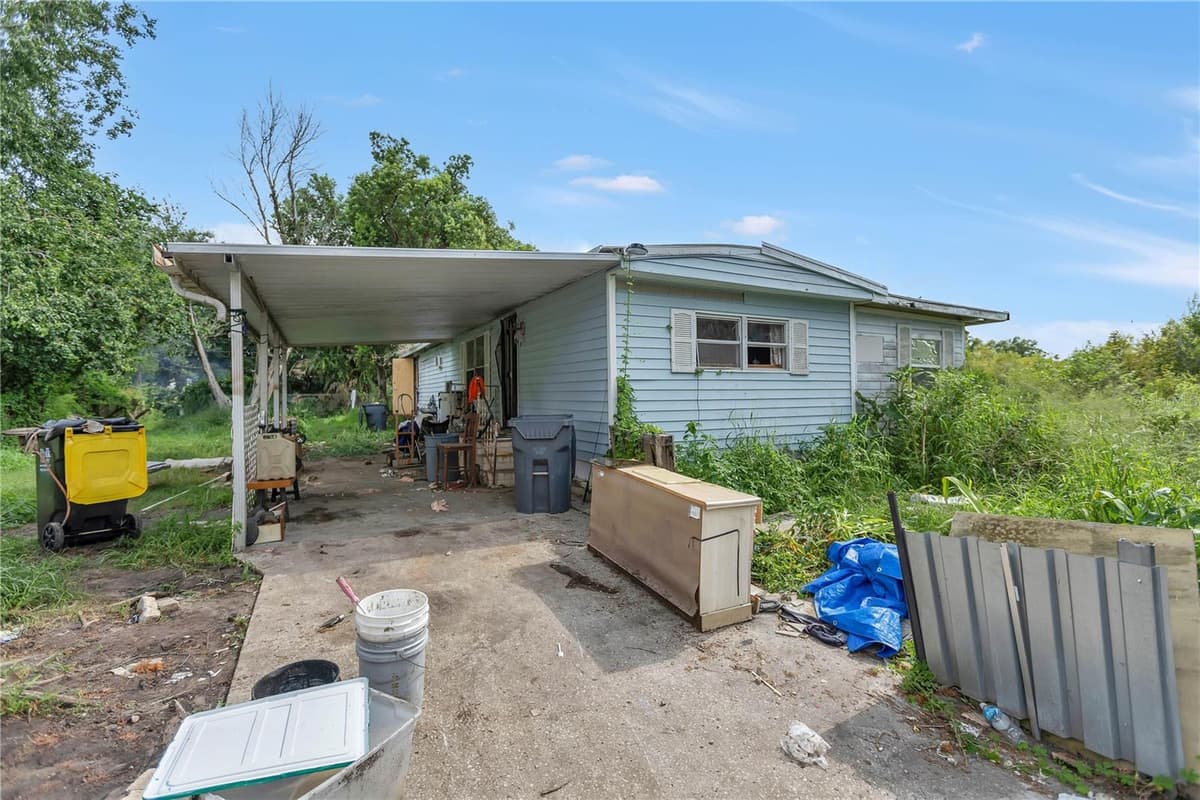 2614 KYLE STREET — photo 1 of 11