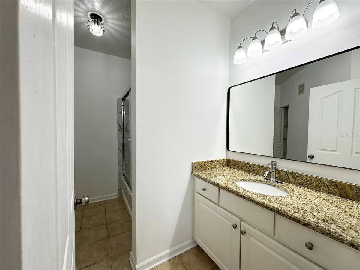 12843 MADISON POINTE CIRCLE — photo 9 of 48