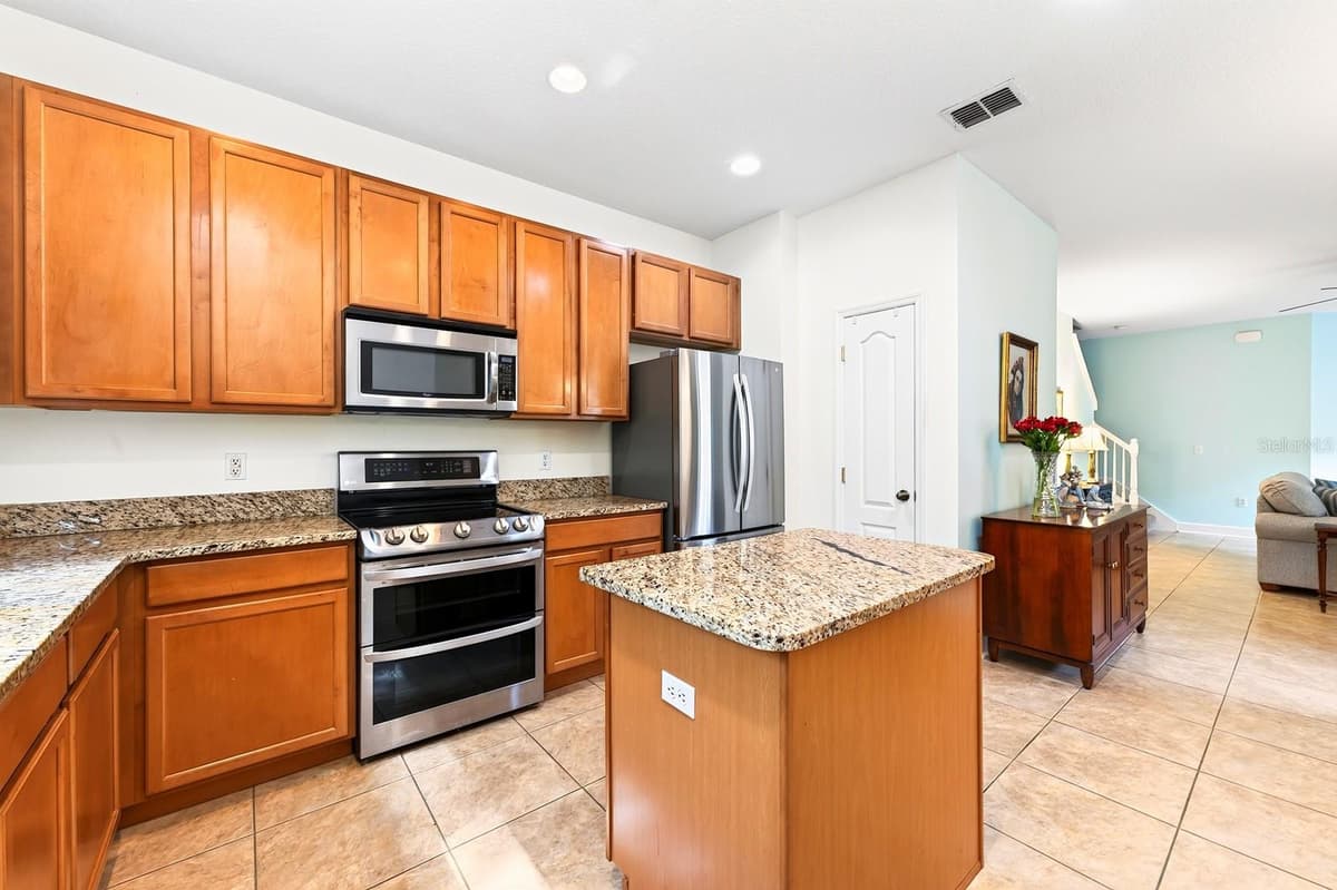 5585 RUTHERFORD PLACE — photo 8 of 25
