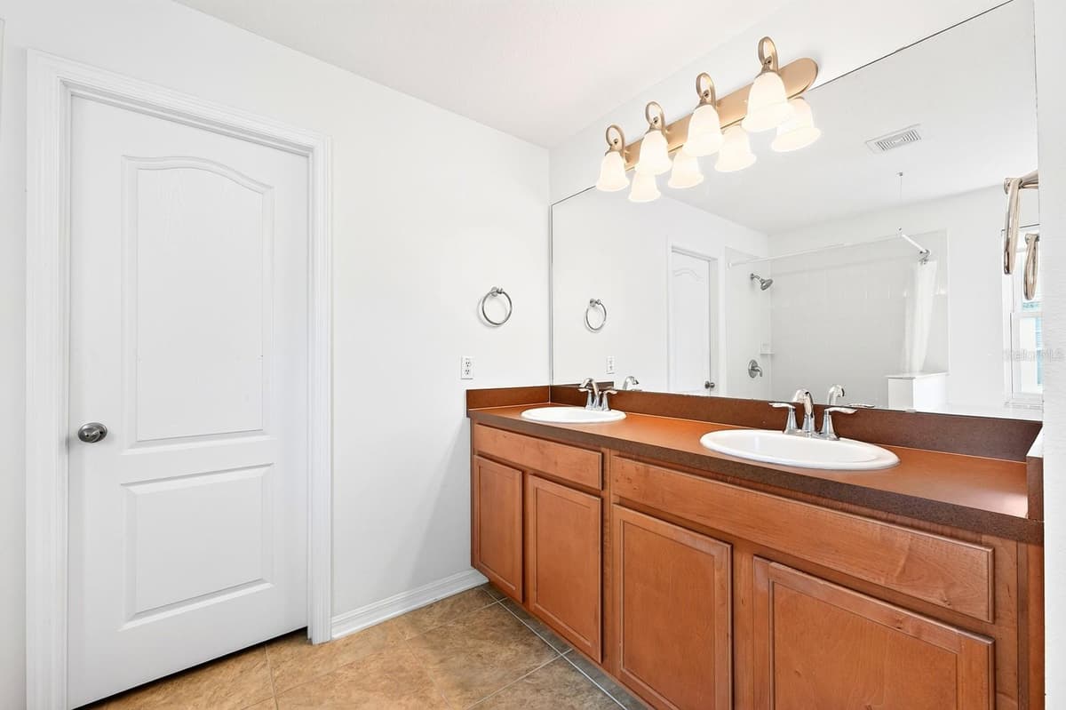 5585 RUTHERFORD PLACE — photo 13 of 25