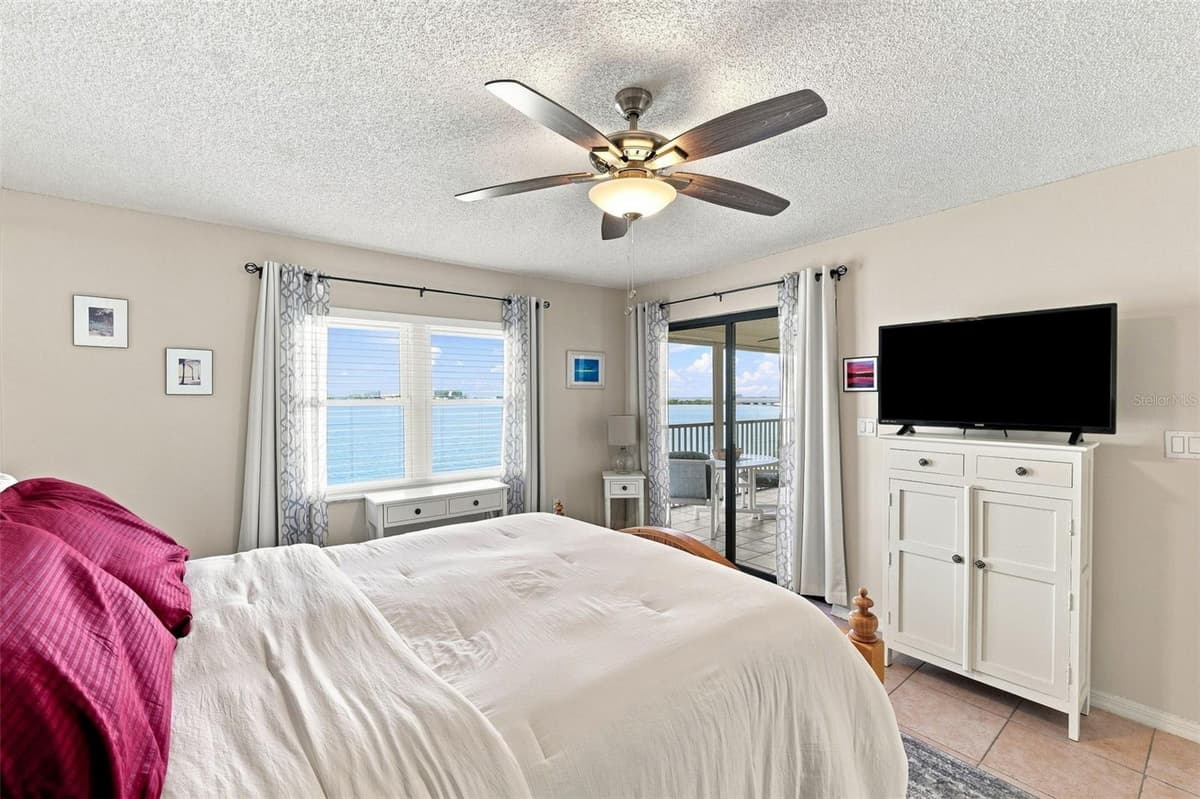 3601 BANANA RIVER BOULEVARD — photo 19 of 34