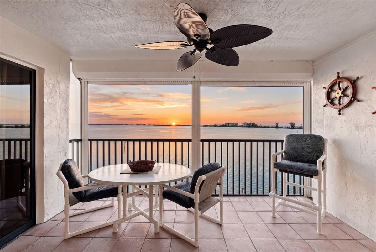 3601 BANANA RIVER BOULEVARD — photo 24 of 34
