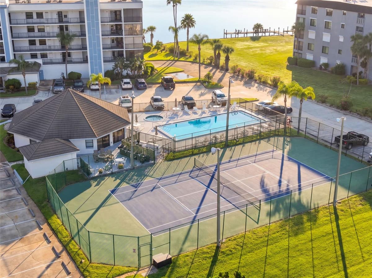 3601 BANANA RIVER BOULEVARD — photo 33 of 34