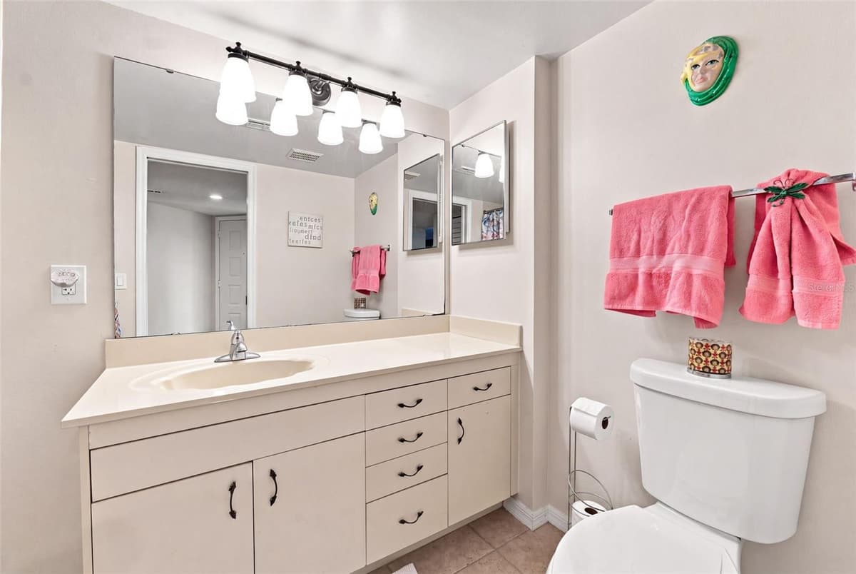 3601 BANANA RIVER BOULEVARD — photo 5 of 34