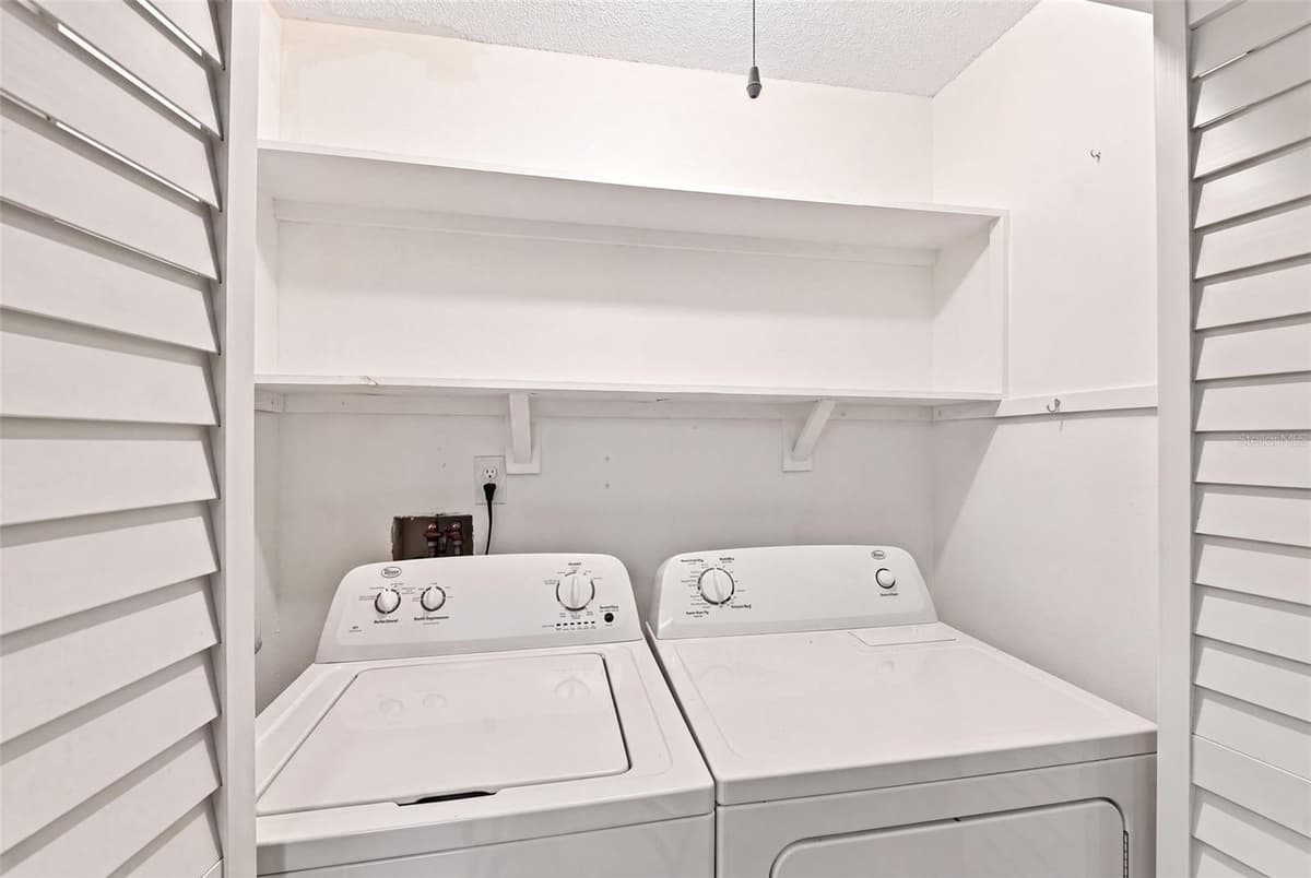3601 BANANA RIVER BOULEVARD — photo 15 of 34