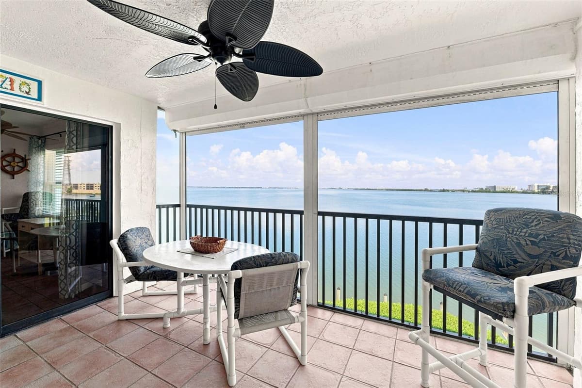 3601 BANANA RIVER BOULEVARD — photo 27 of 34