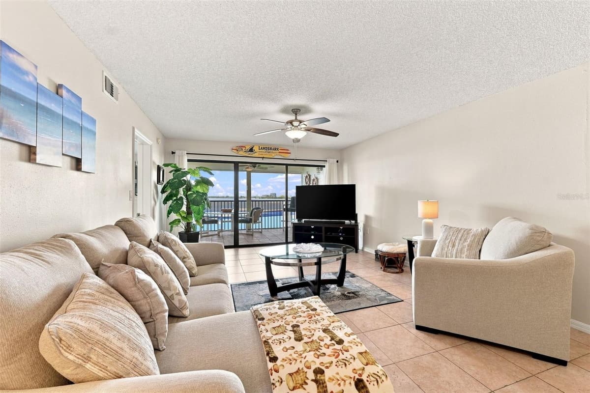 3601 BANANA RIVER BOULEVARD — photo 17 of 34