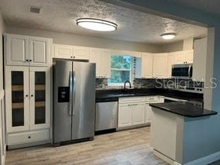 2103 HOWELL STREET — photo 2 of 18