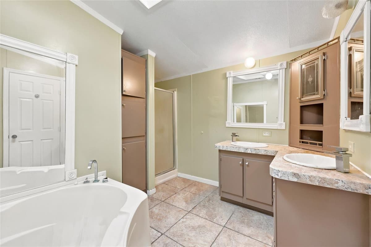 7014 49TH PLACE — photo 16 of 24